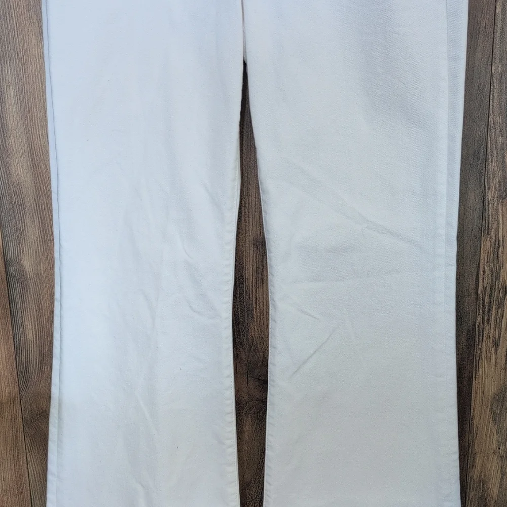 Express Women's Crisp White Mid Rise 70s Flare Jeans 8L       P247 - Picture 4 of 15